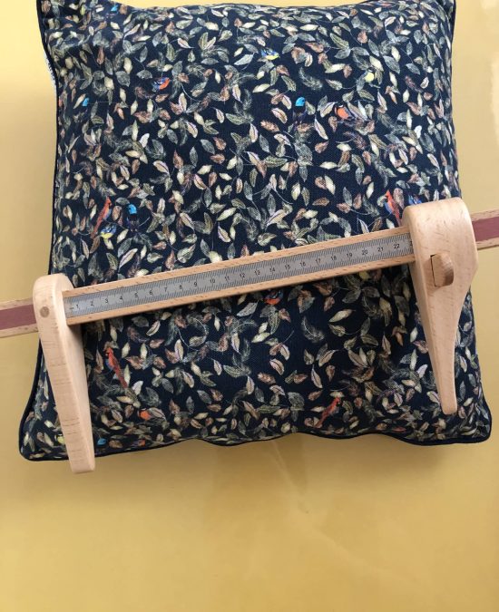 Jauge de Mesure crânienne bébé a la tête plate